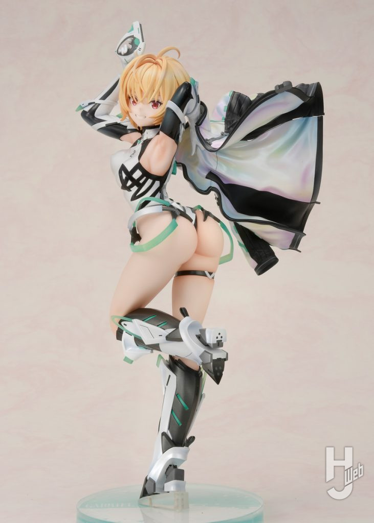 ガブリエルのフィギュアの全体画像その1
