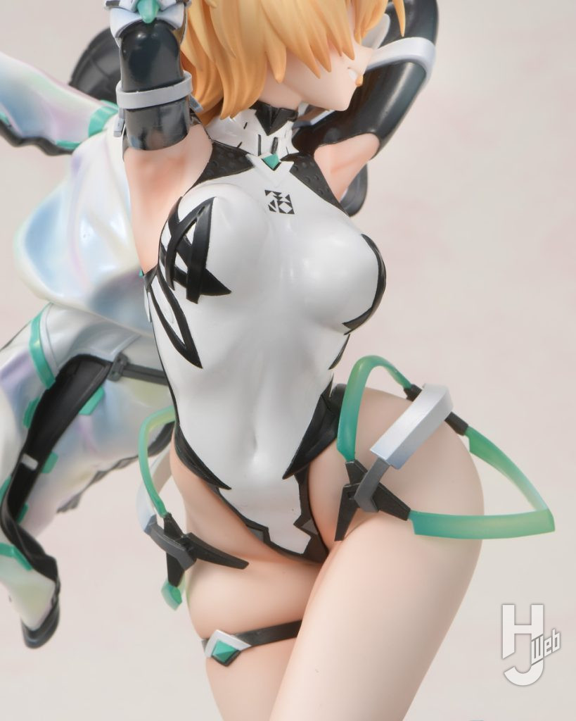 ガブリエルのフィギュアのアップ画像その2