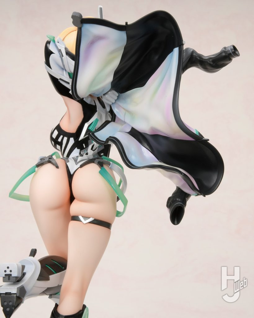 ガブリエルのフィギュアのアップ画像その3