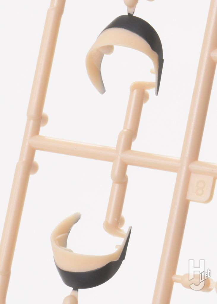 エリカ＝ストラディヴァリのプラモデルのランナーのアップ画像その2