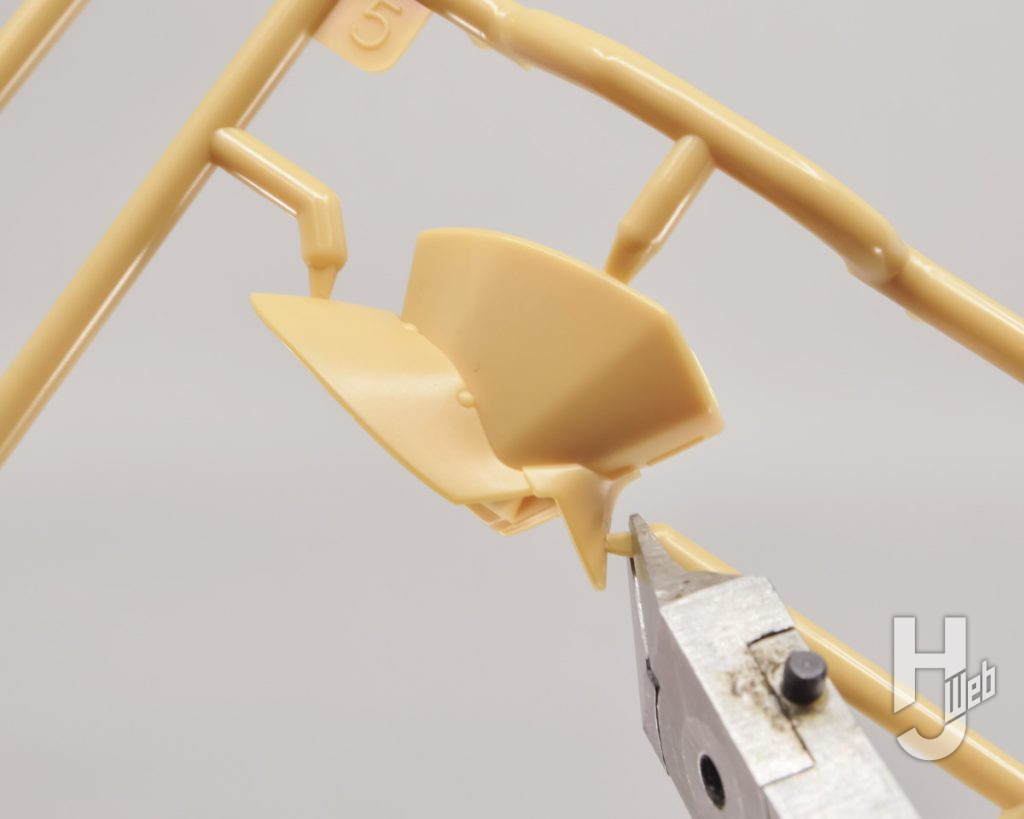 VAKITギラ・ドーガ （隊長機）の組み立ての画像その1