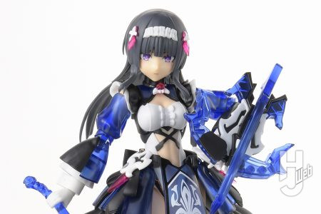 PLAMATEA「ヴァルキリーチューン」の第3弾「エリカ＝ストラディヴァリ」をレビュー！ 新たな衣装をまとったリサ メイド服ver.＆アイリス 水着ver.の商品化も決定【VALKYRIE TUNE】